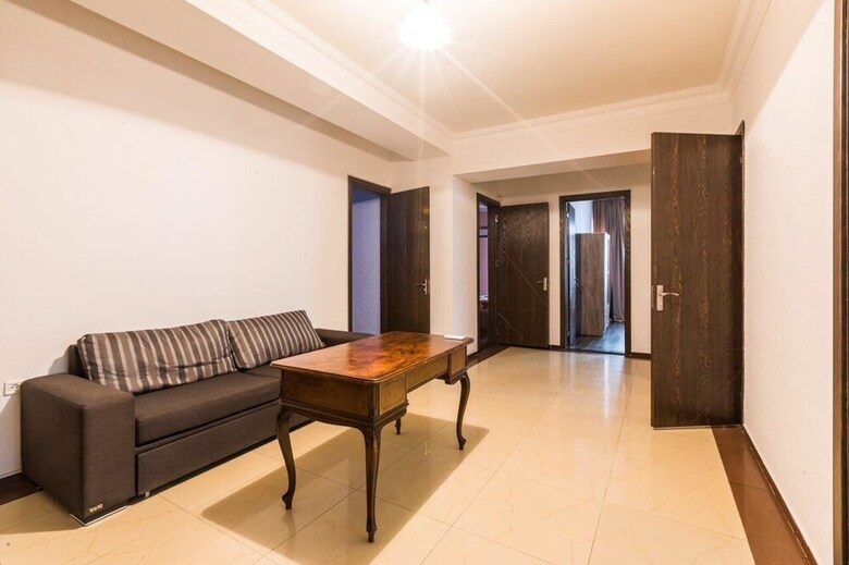 Apartment On Chikobava Str.