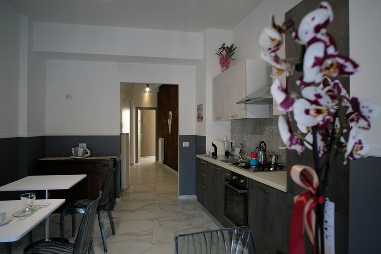 Bed & Breakfast Pvrooms