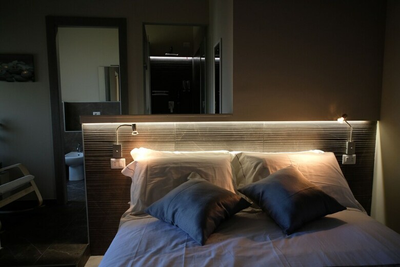 Bed & Breakfast Pvrooms