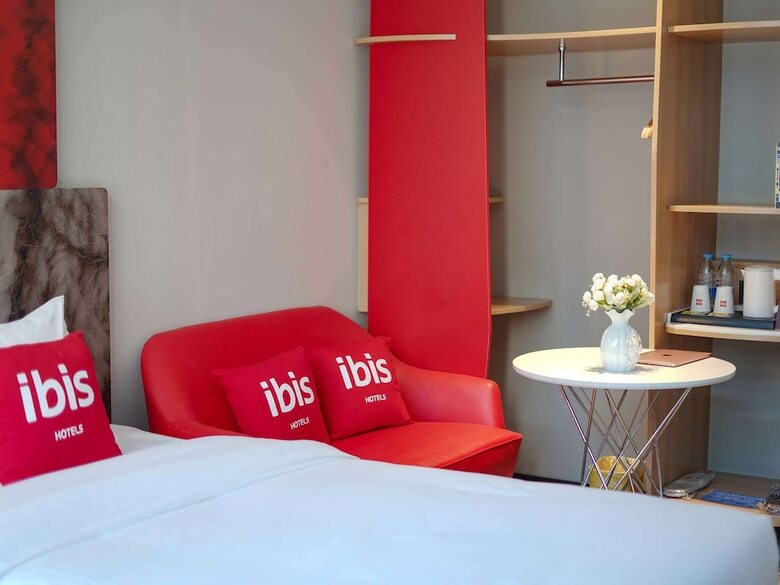 Ibis Chengdu Hi-tech Zone Longhu Hotel