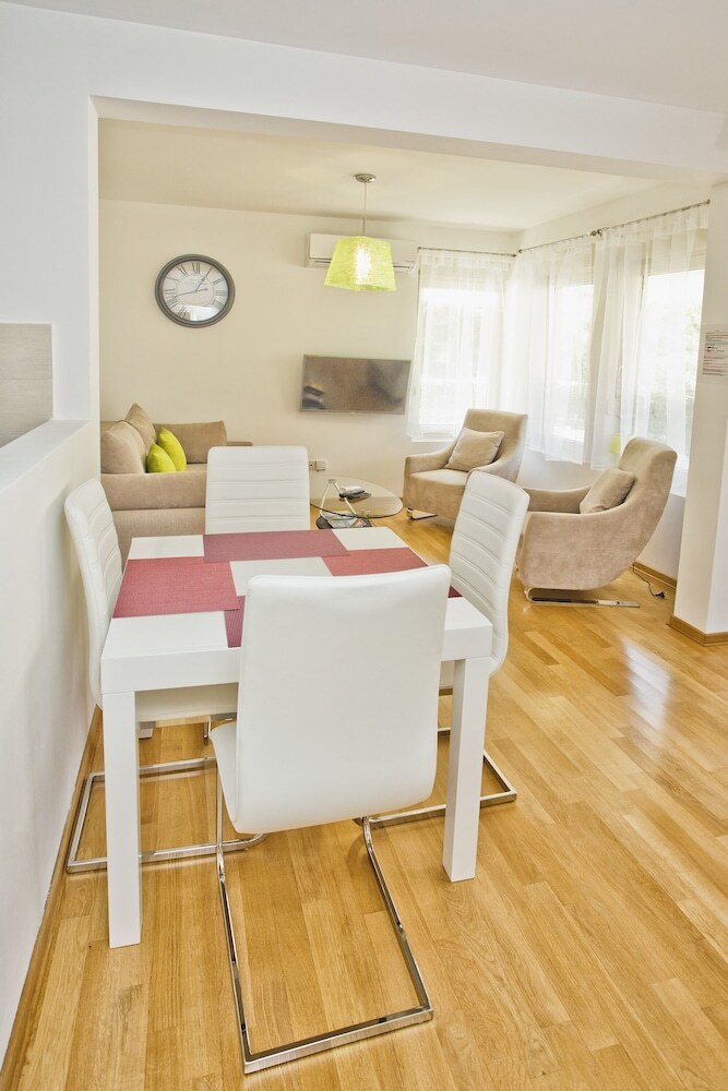 Lux Apartment Goodness