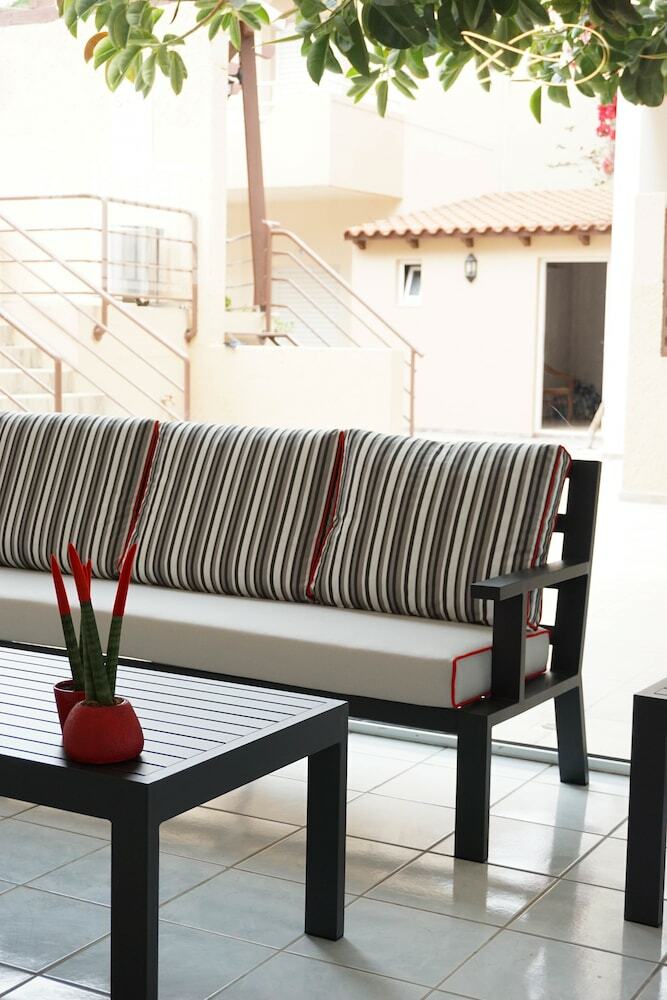 Dioni Hotel