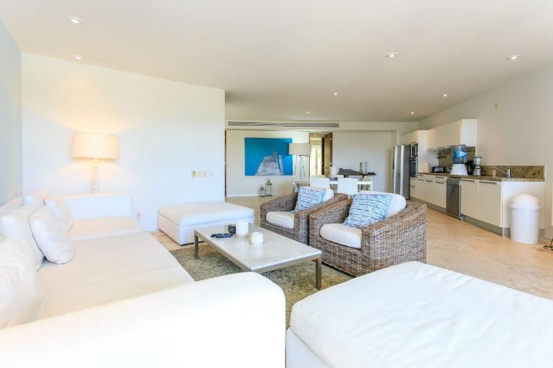 Aparthotel Luxury Condos At Magia