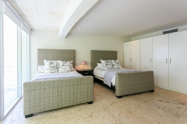 Aparthotel Luxury Condos At Magia