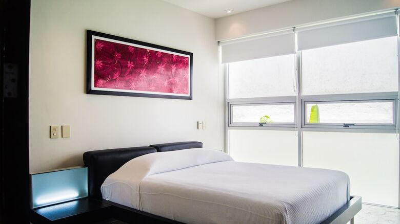 Aparthotel Luxury Condos At Magia