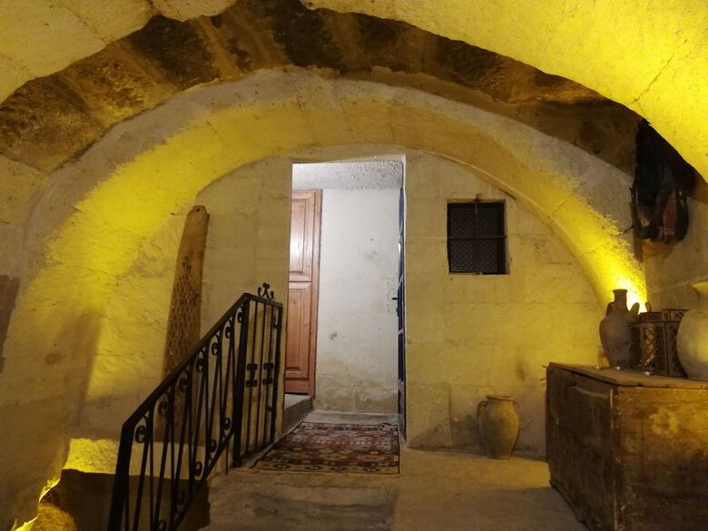 Cronos Cappadocia Cave Hotel