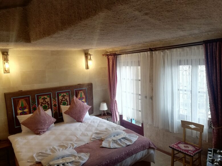 Cronos Cappadocia Cave Hotel