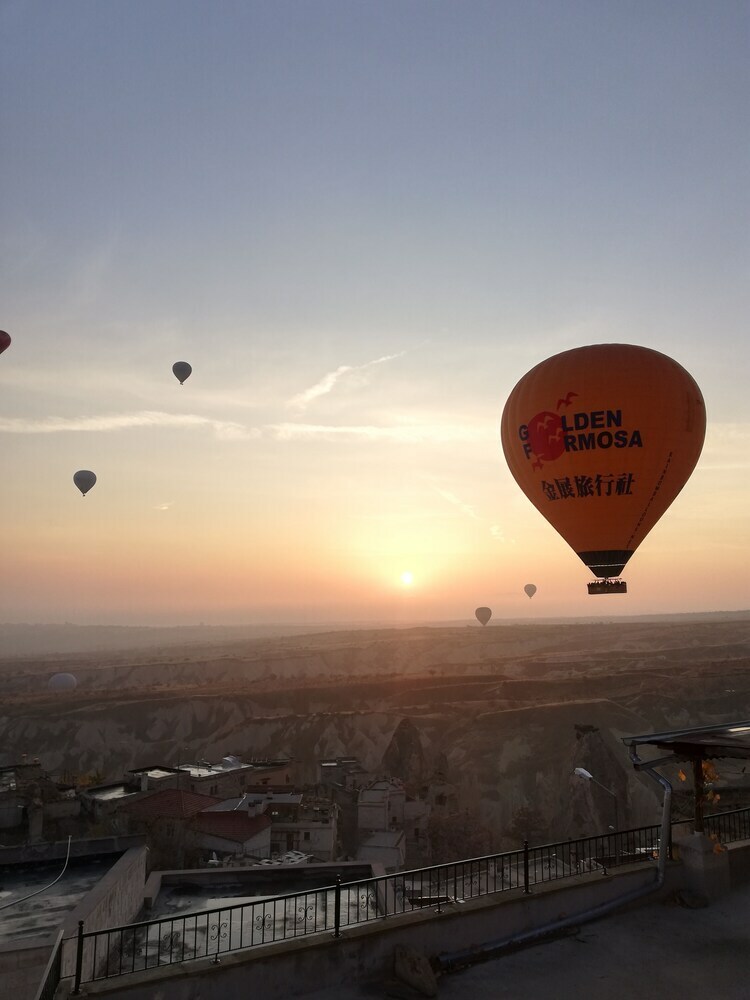 Cronos Cappadocia Cave Hotel