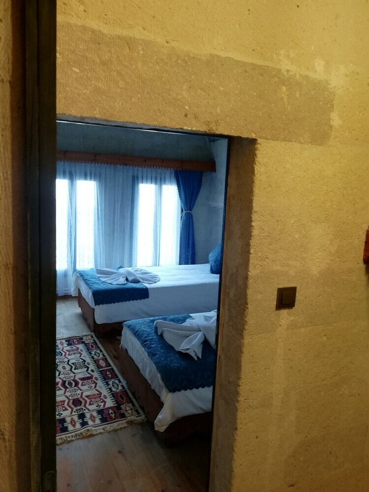 Cronos Cappadocia Cave Hotel