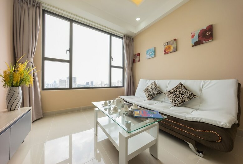 Apartamentos June Home