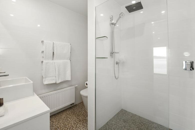 Hostal Linger Lakeside