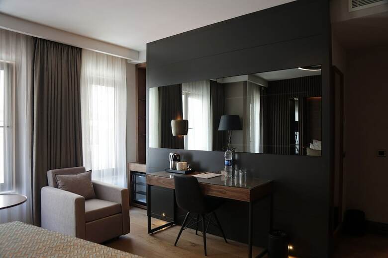 Levni Plus Hotel