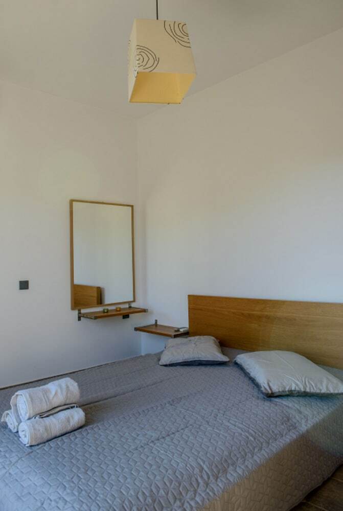 Elies Villa