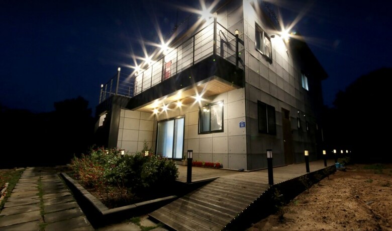 Hotel Starlight House