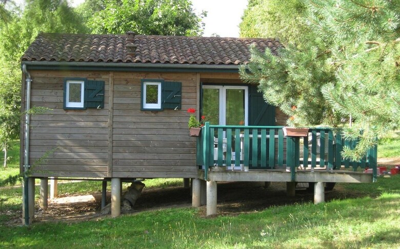 Camping Le Repaire - Les Chalets