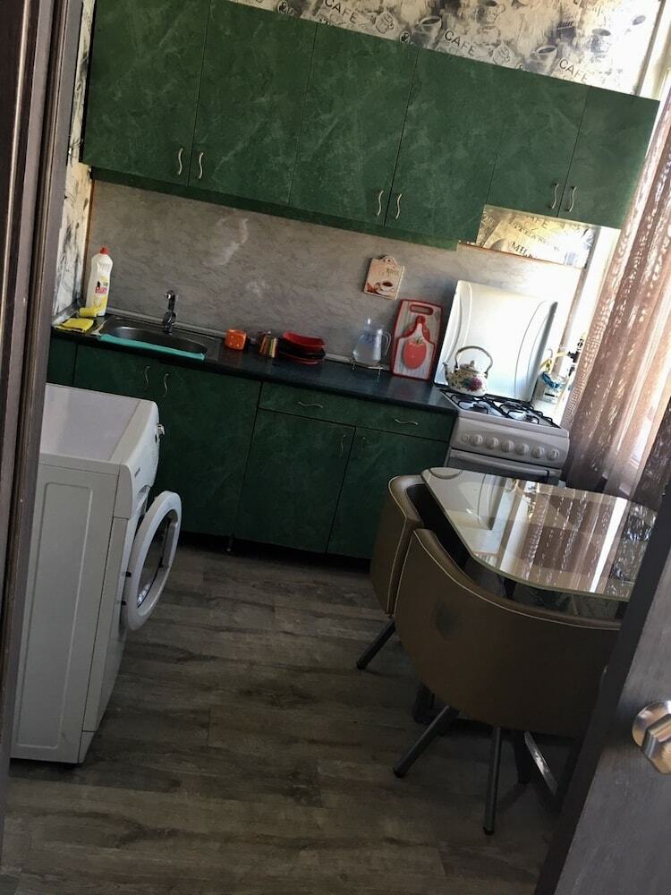 Apartment On Tsamebuli Ave