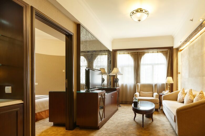 Grand Palace Hotel