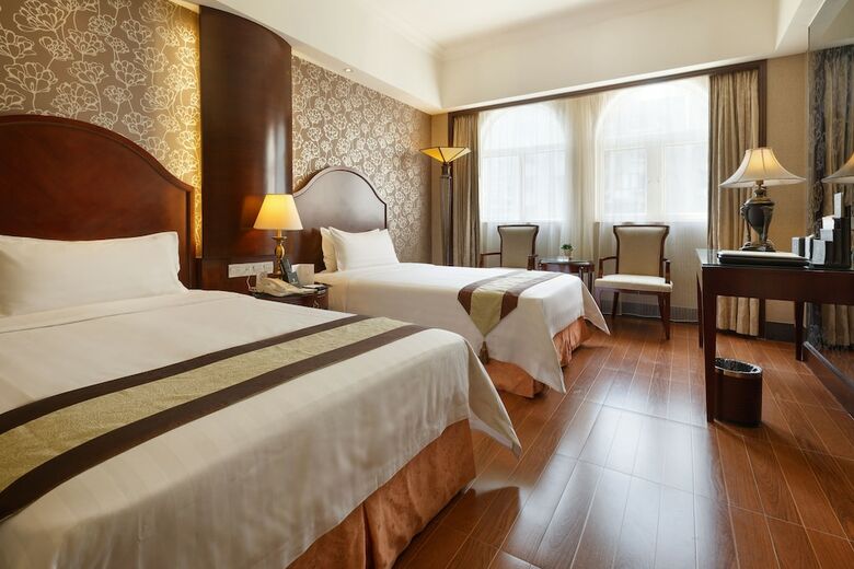 Grand Palace Hotel