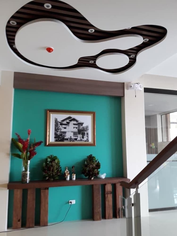 Cres Ebo Mansion Hotel And Bistro