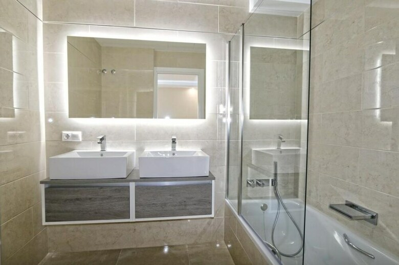 Beachfront Urb. Luxury Apartment 1