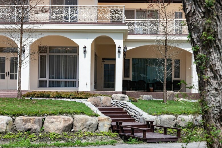 Hotel Deja Vu B&B
