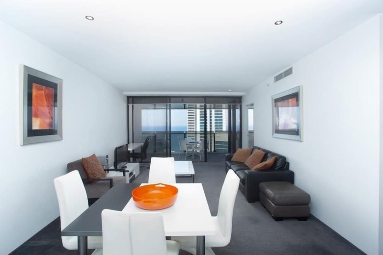 Circle On Cavill - Private Apartments