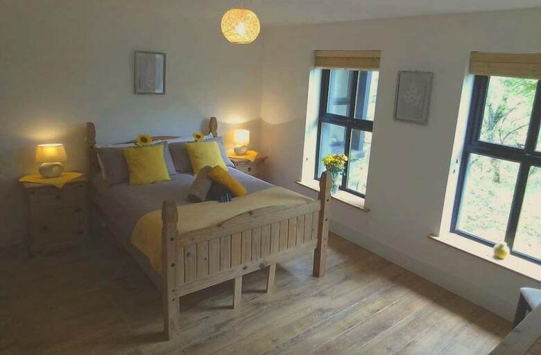 Hotel Coill Maher Lake House