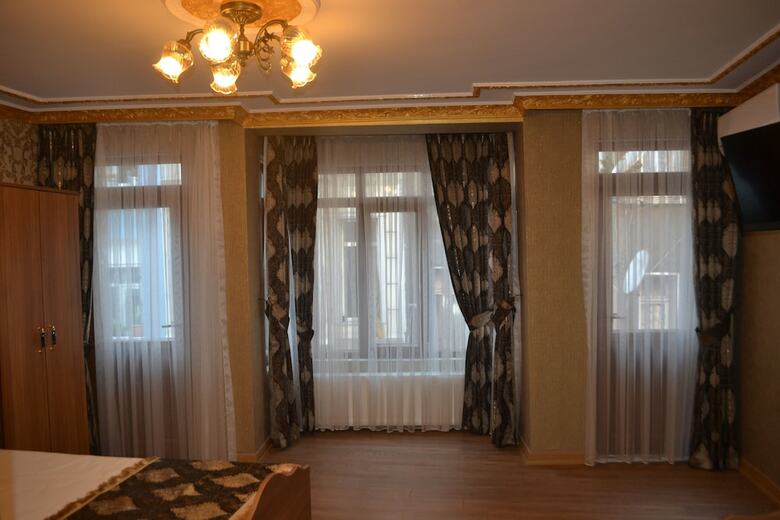 La Casa Suites