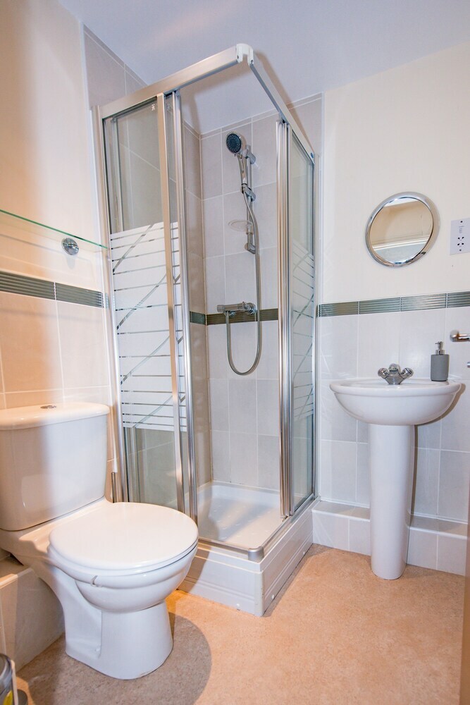 Comfort+ 2 Bed Serviced Apartment
