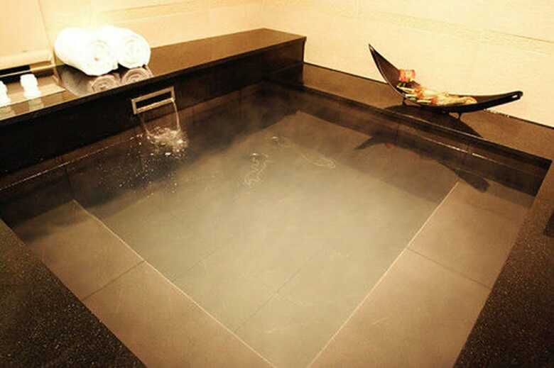 Aqua Bella Hot-spring Hotel