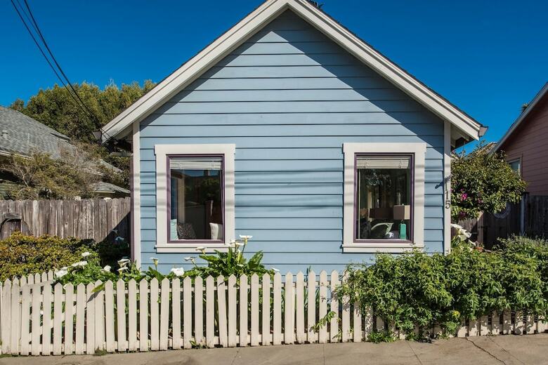 3743 Pelican Peaks