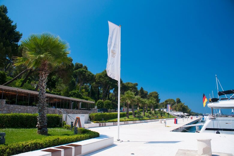 Hotel Martinis Marchi