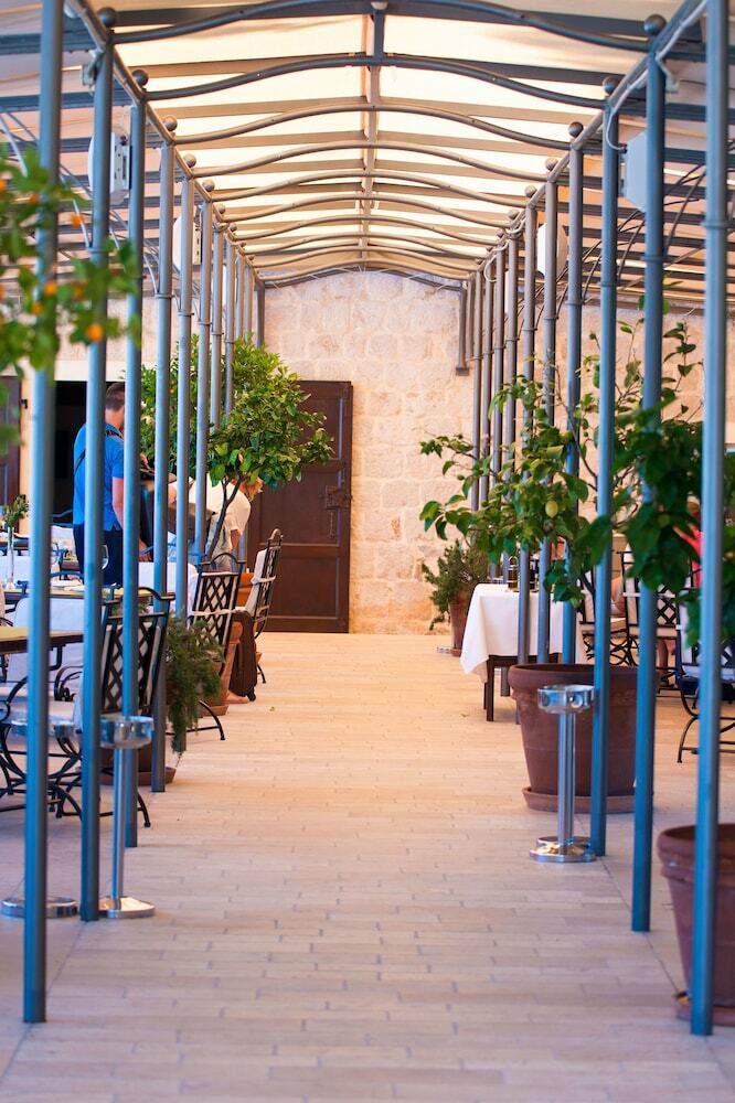 Hotel Martinis Marchi