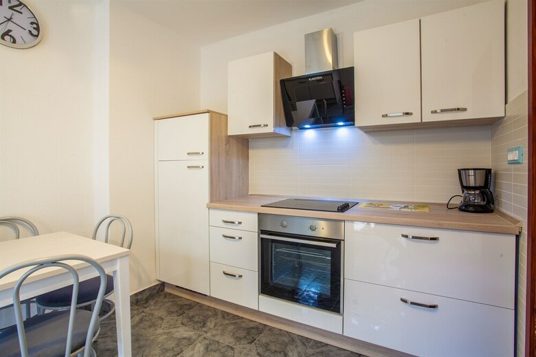 Apartments Gorast
