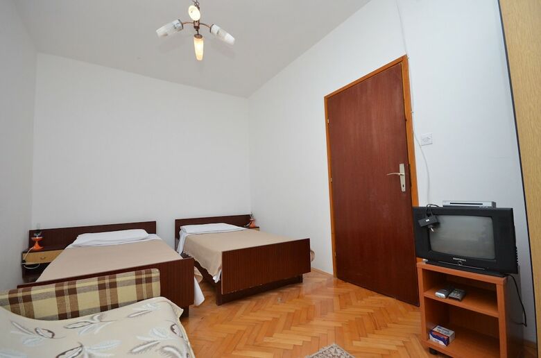 Apartments Zlatko