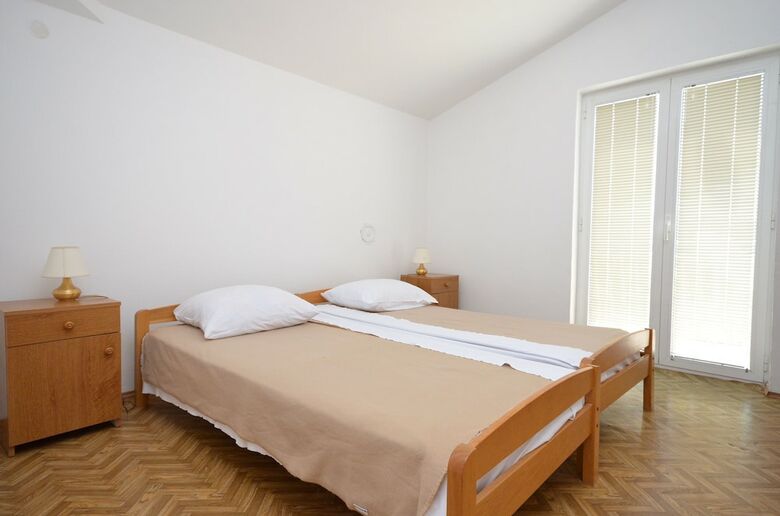 Apartments Zlatko