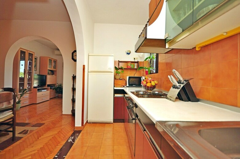 Apartments And Room Jadranka