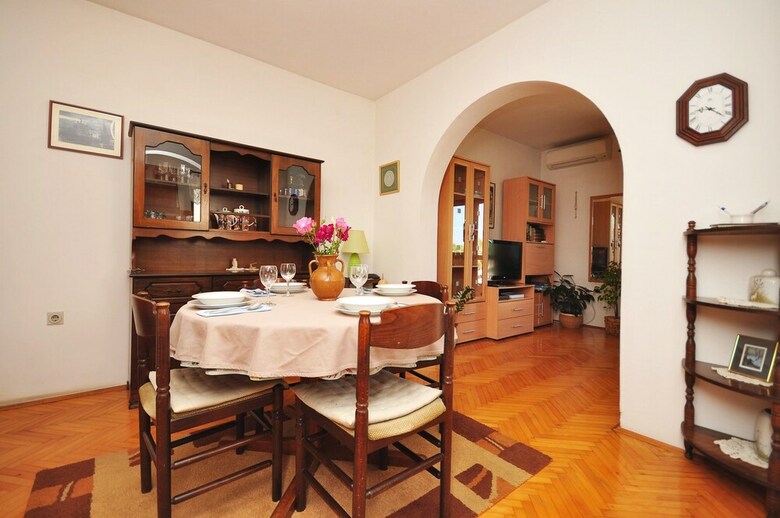 Apartments And Room Jadranka