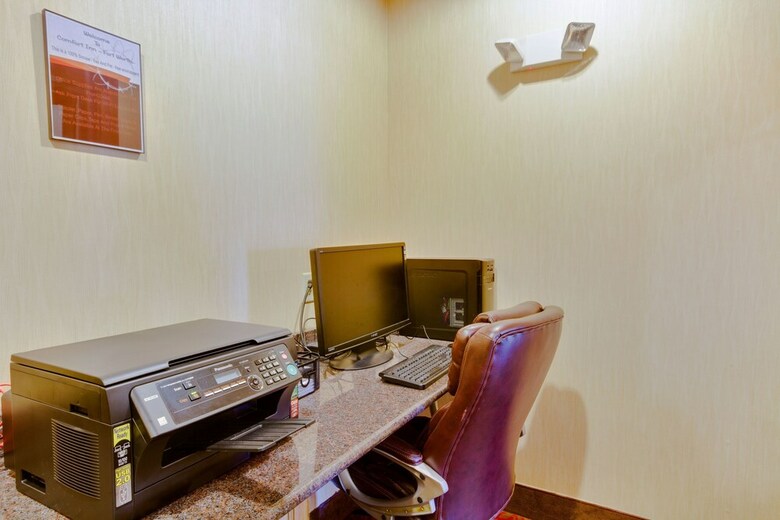 Hotel Comfort Inn & Suites