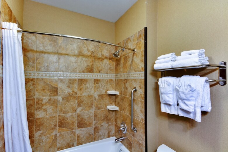 Hotel Comfort Inn & Suites