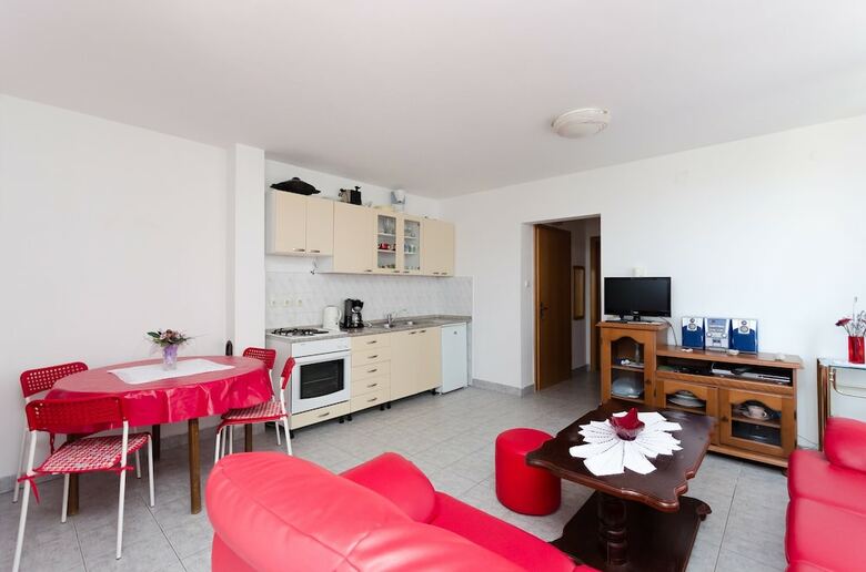 Apartment Besima