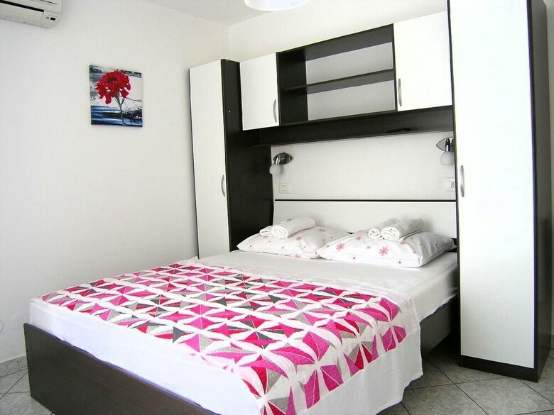 Apartments Murgic