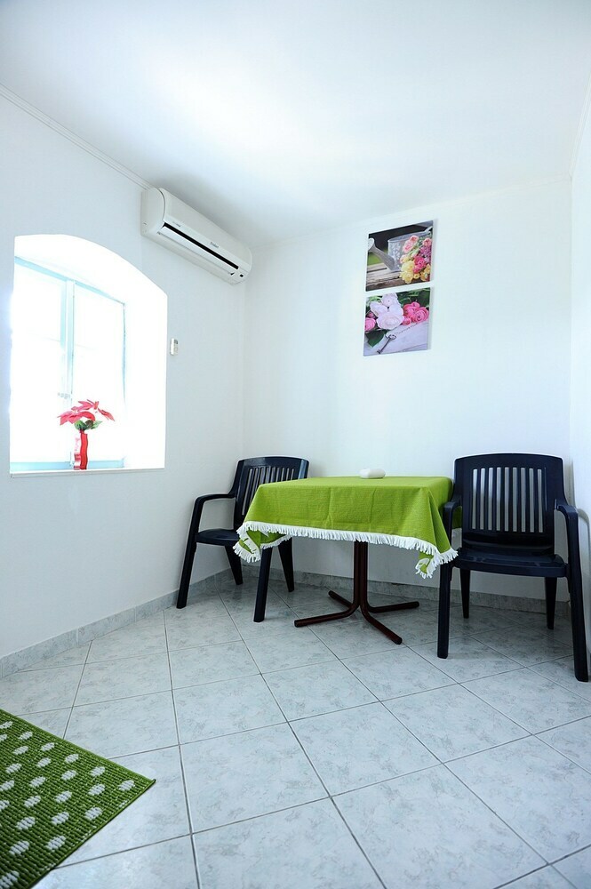 Apartments Zvonimir