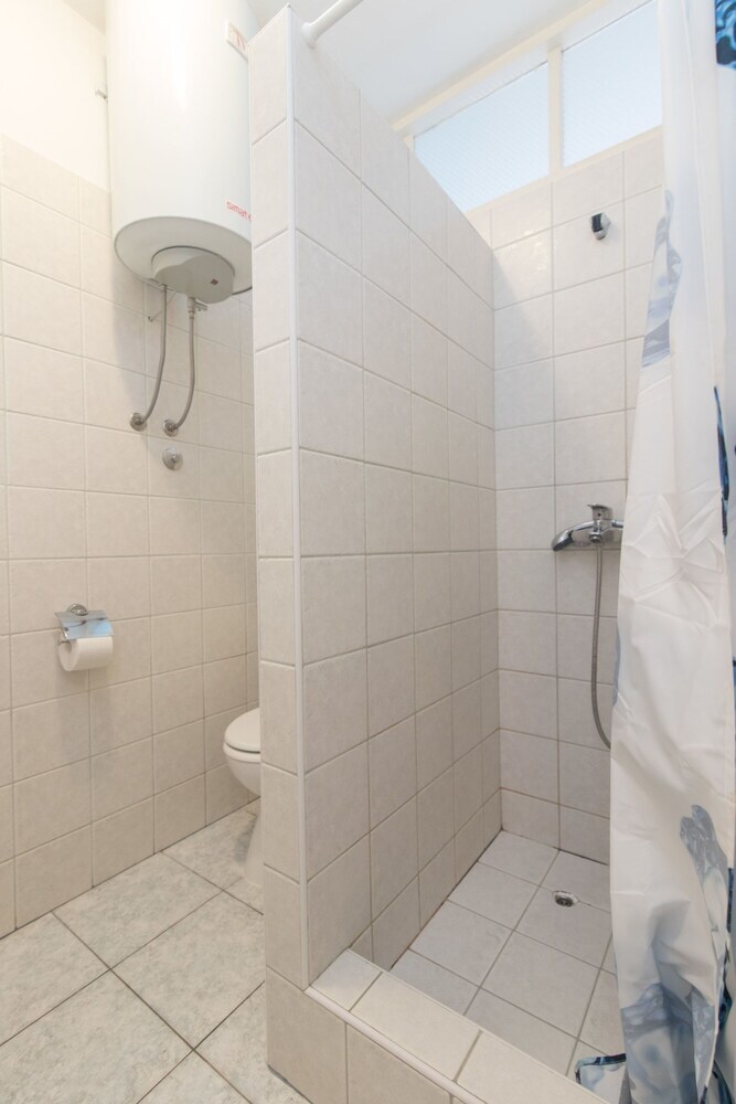 Apartment And Rooms Amenka