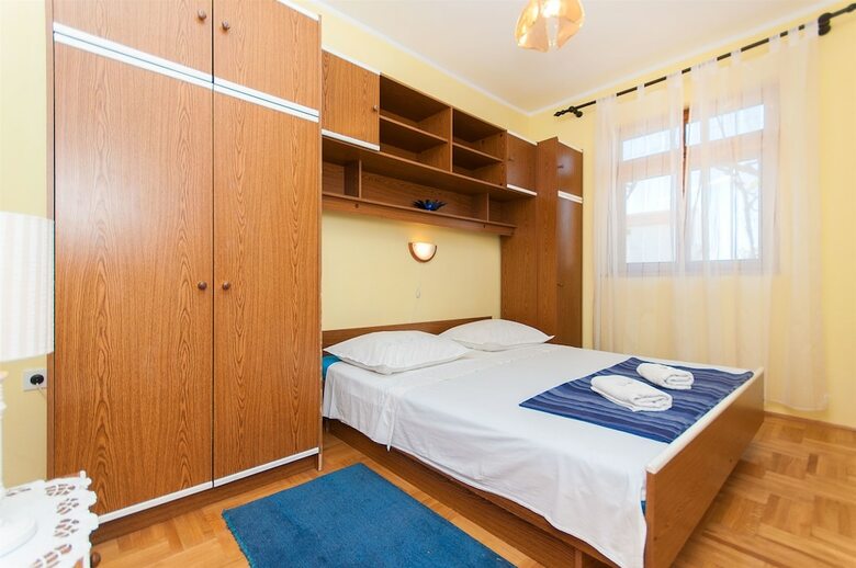 Apartments Ivica