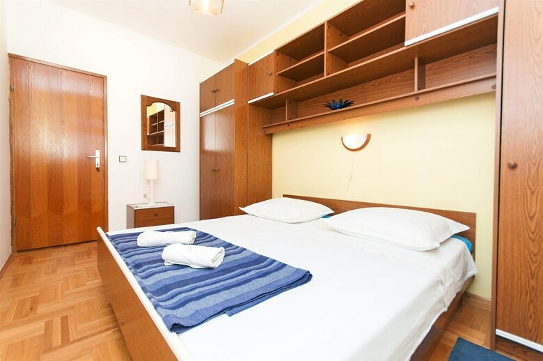 Apartments Ivica