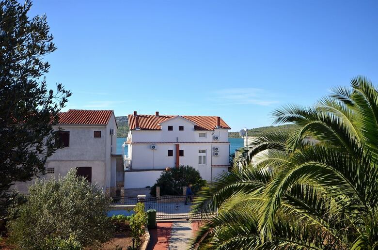 Apartments Rosanda