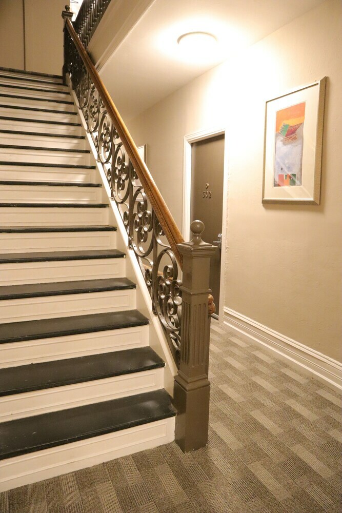 Midtown Suites