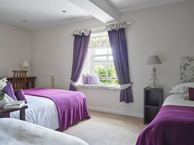 Tennant Arms Hotel