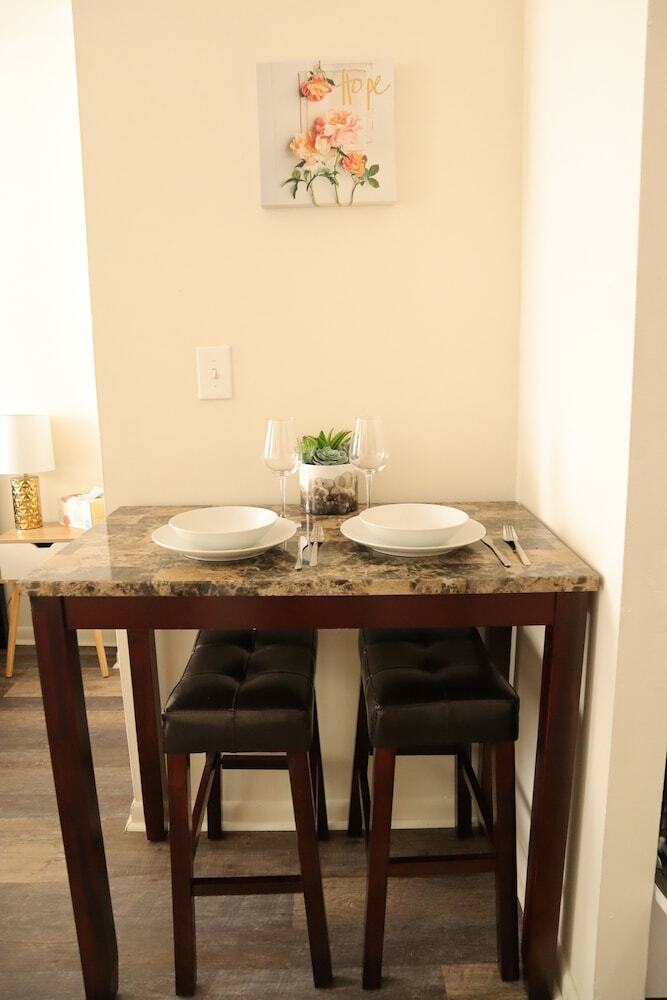 Rittenhouse Suites